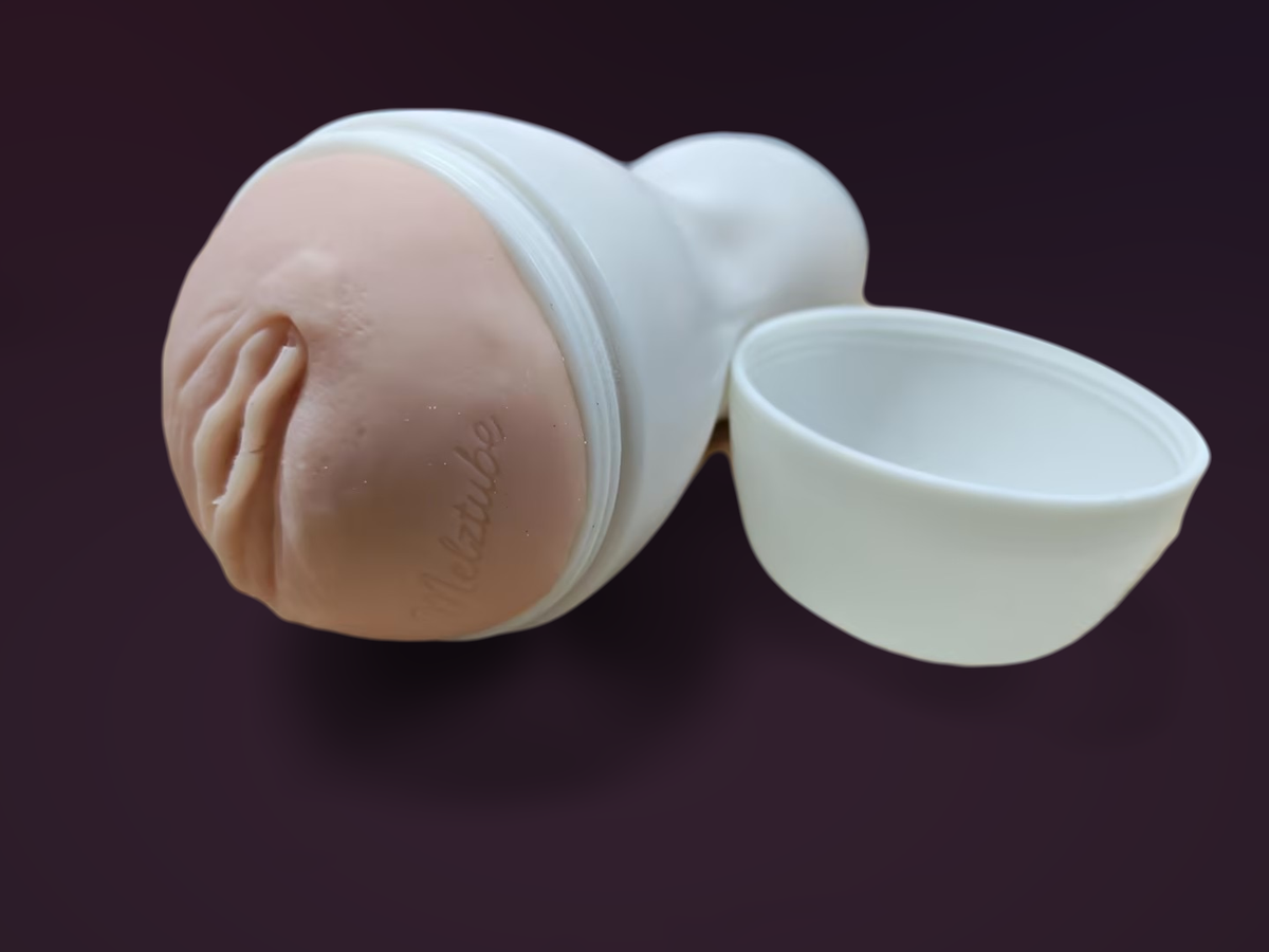 Melztube's official replica with the white cap removed